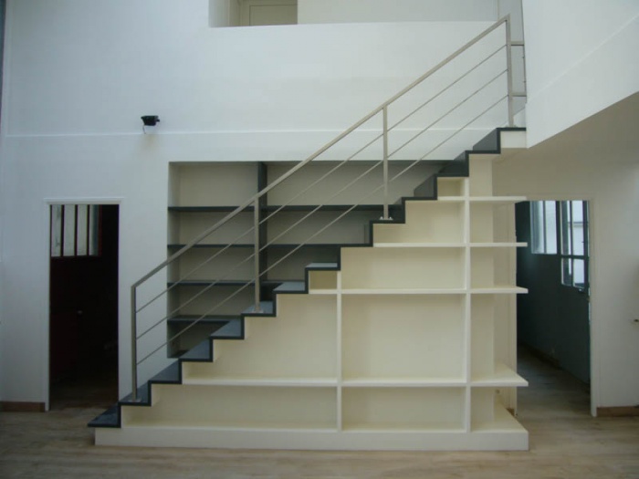 Escalier-Bibliothque dans appartement