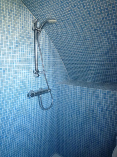 MaisonVivante : douche sous la voute