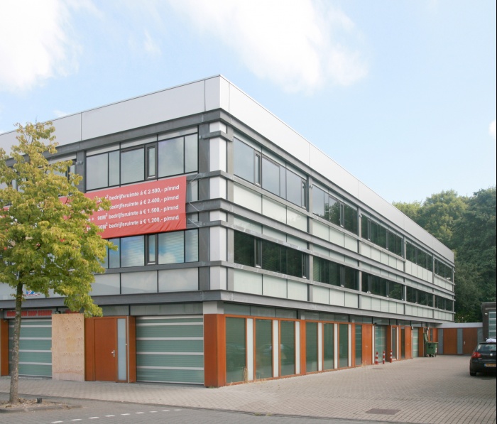 Rénovation d'un entrepôt en pépinière d'entreprise