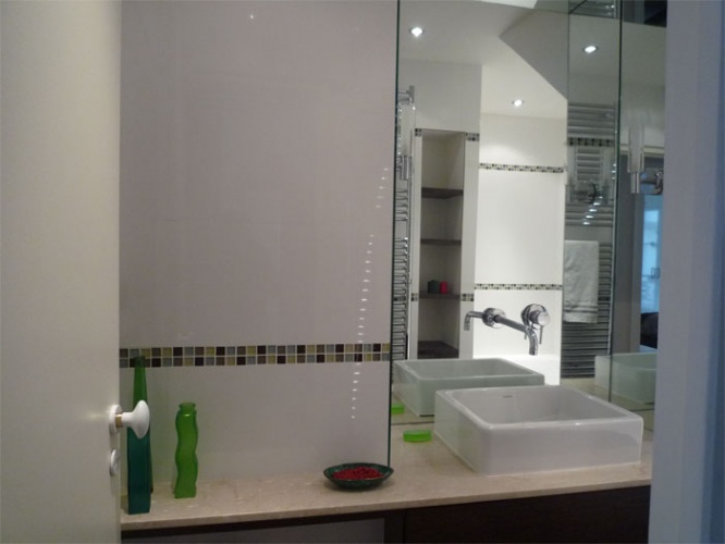 Rnovation d'un appartement rue du Faubourg Saint Honor : Salle de bain - vue1