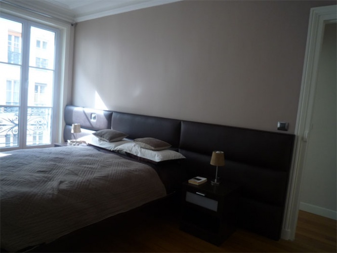 Rnovation d'un appartement rue du Faubourg Saint Honor : Chambre parents - tte de lit