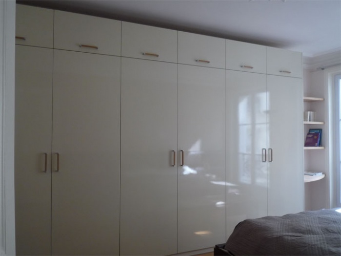 Rnovation d'un appartement rue du Faubourg Saint Honor : Chambre parents - penderie